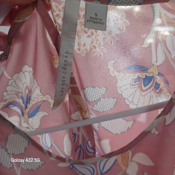 BUNDLE 2 FOR $10 Lauren Conrad Sleeveless Blouse - Picture 5 of 5